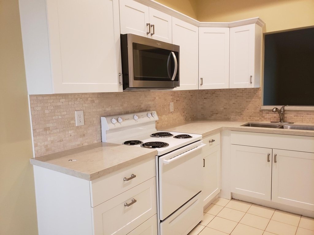 10875 Lake Front Place - Photo 1