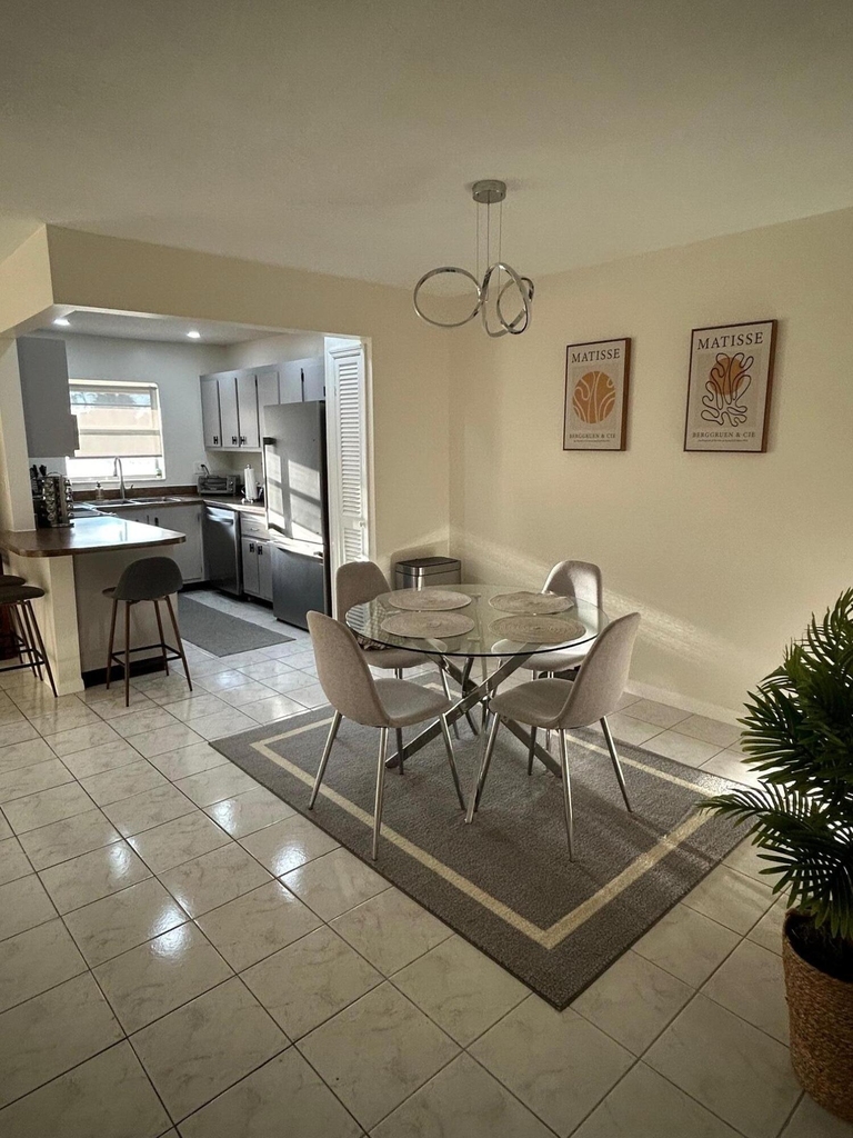 1301 Nw 12th Avenue - Photo 10
