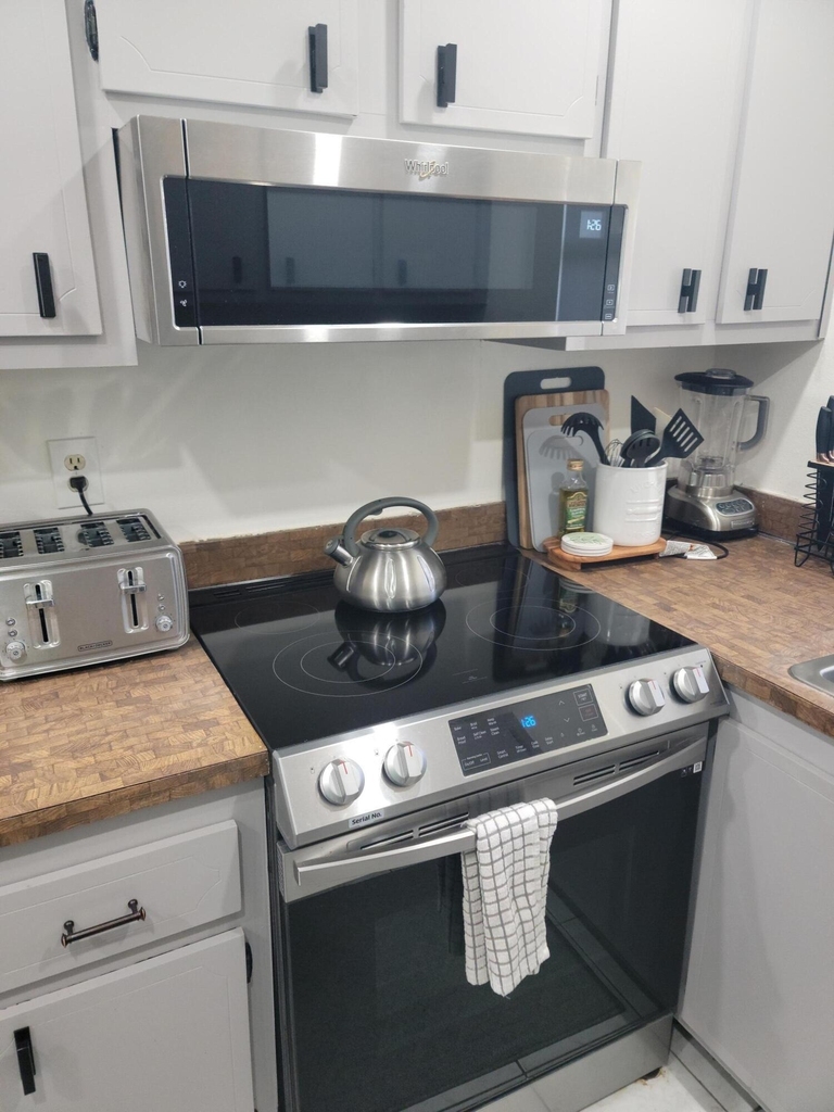 1301 Nw 12th Avenue - Photo 8