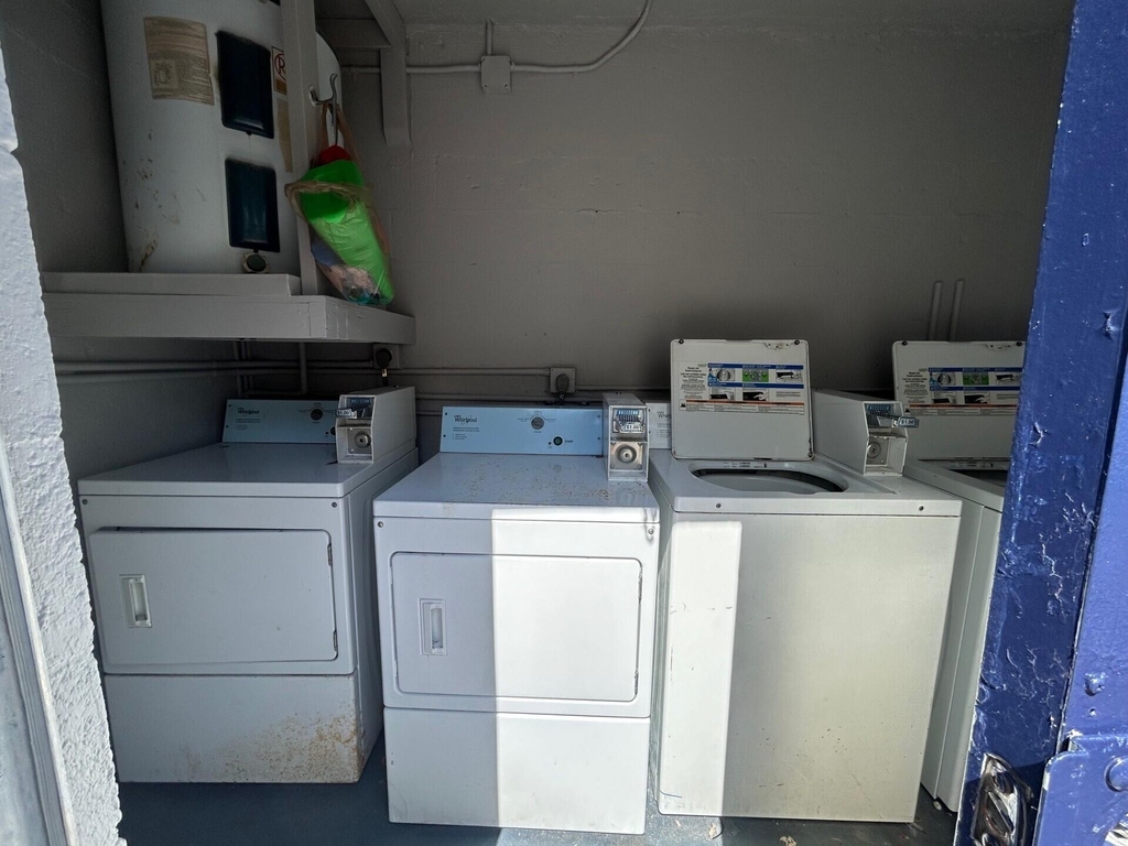 260 Nw 19th Street - Photo 17