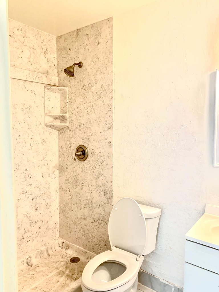 260 Nw 19th Street - Photo 13