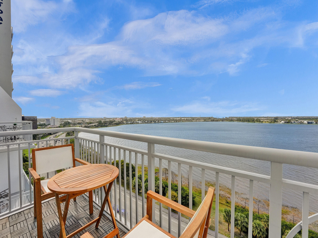 300 S Australian Avenue - Photo 4