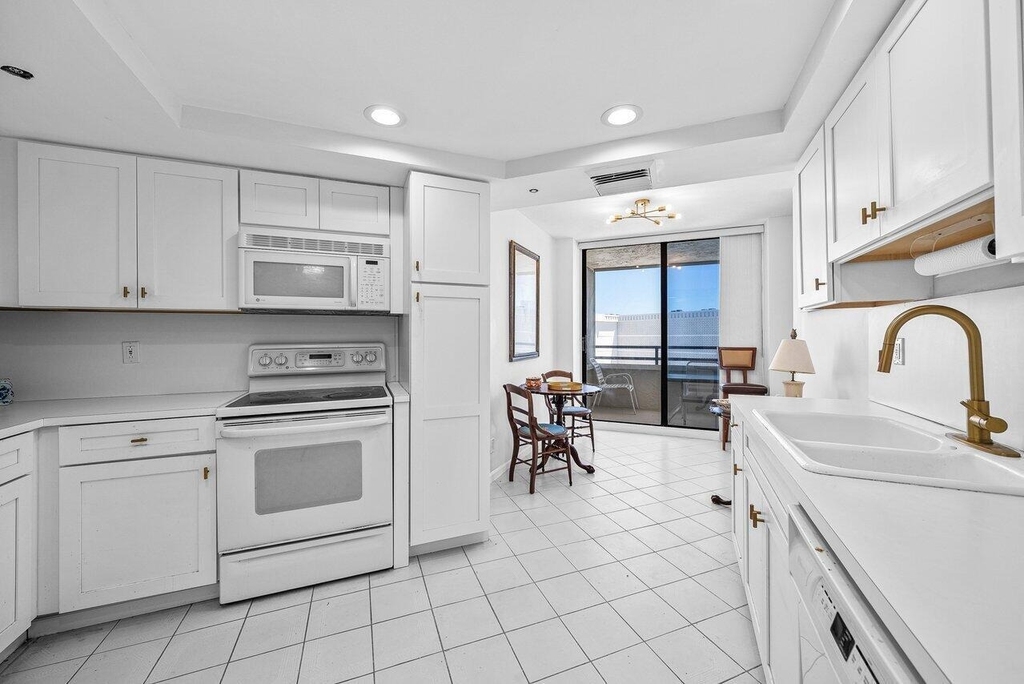 3560 S Ocean Boulevard - Photo 8