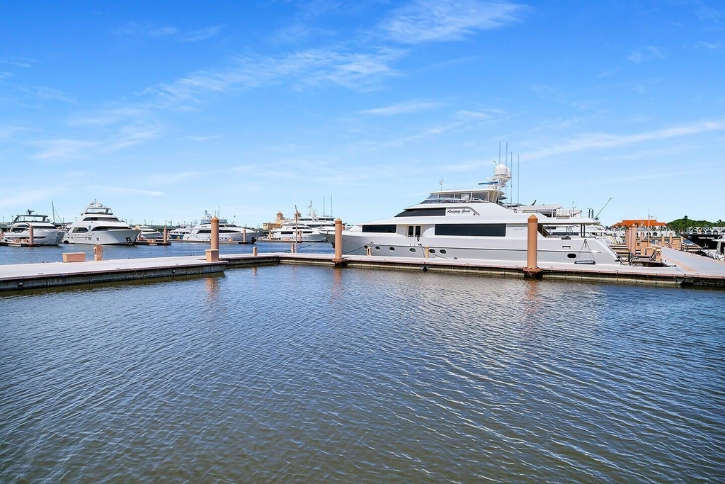 101 N Clematis Street - Photo 39