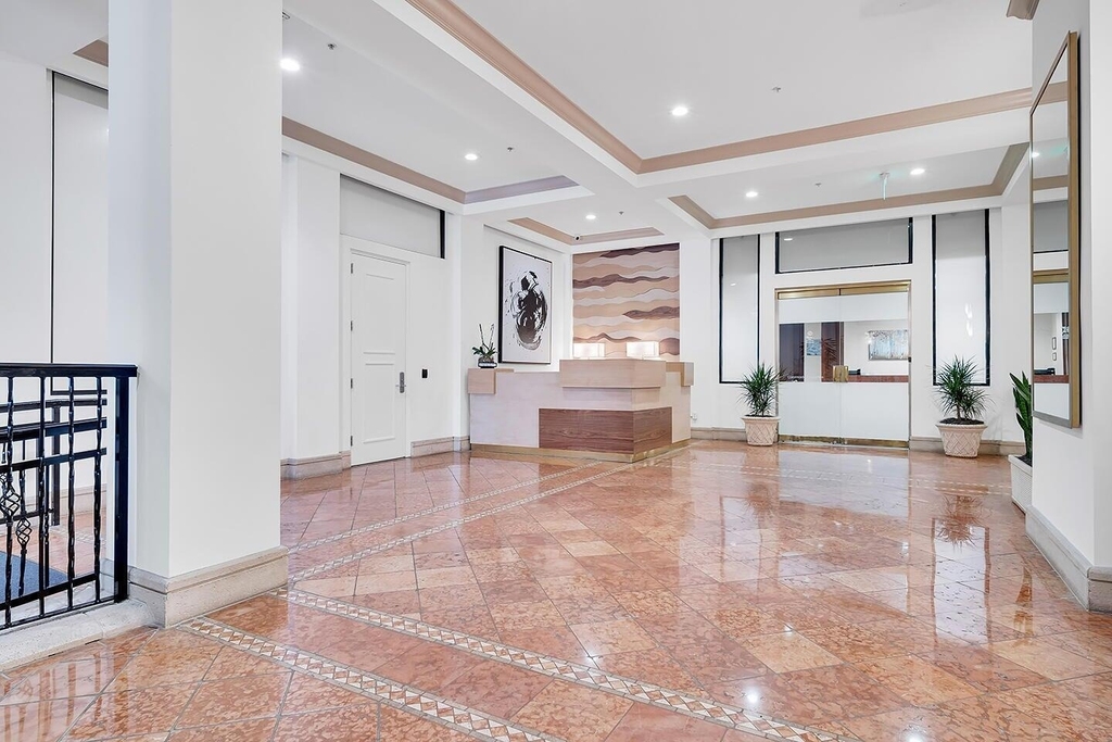 101 N Clematis Street - Photo 35