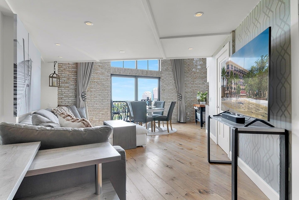 101 N Clematis Street - Photo 10
