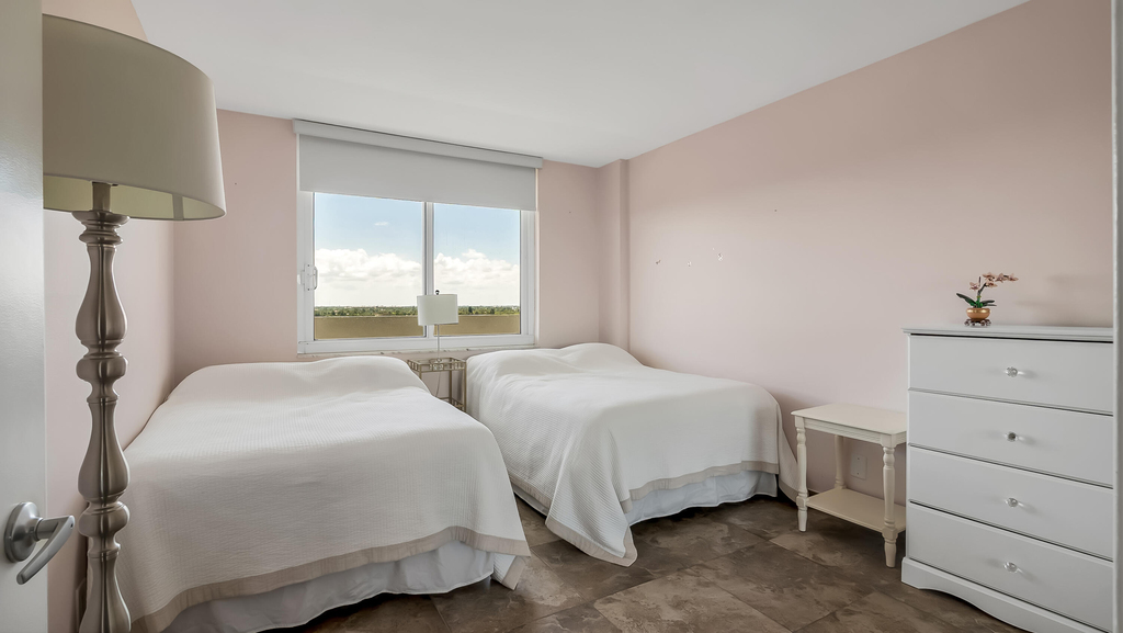 2200 Ne 33rd Avenue - Photo 19