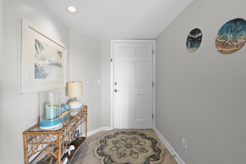 233 Ne Edgewater Drive - Photo 4