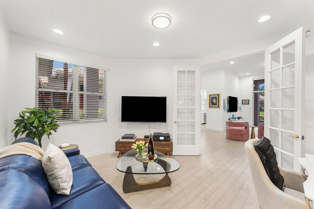 2221 Nw 62nd Drive - Photo 4