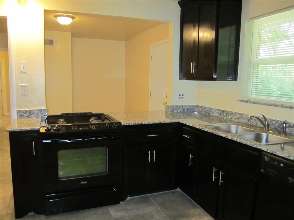 1530 Melrose Drive - Photo 26