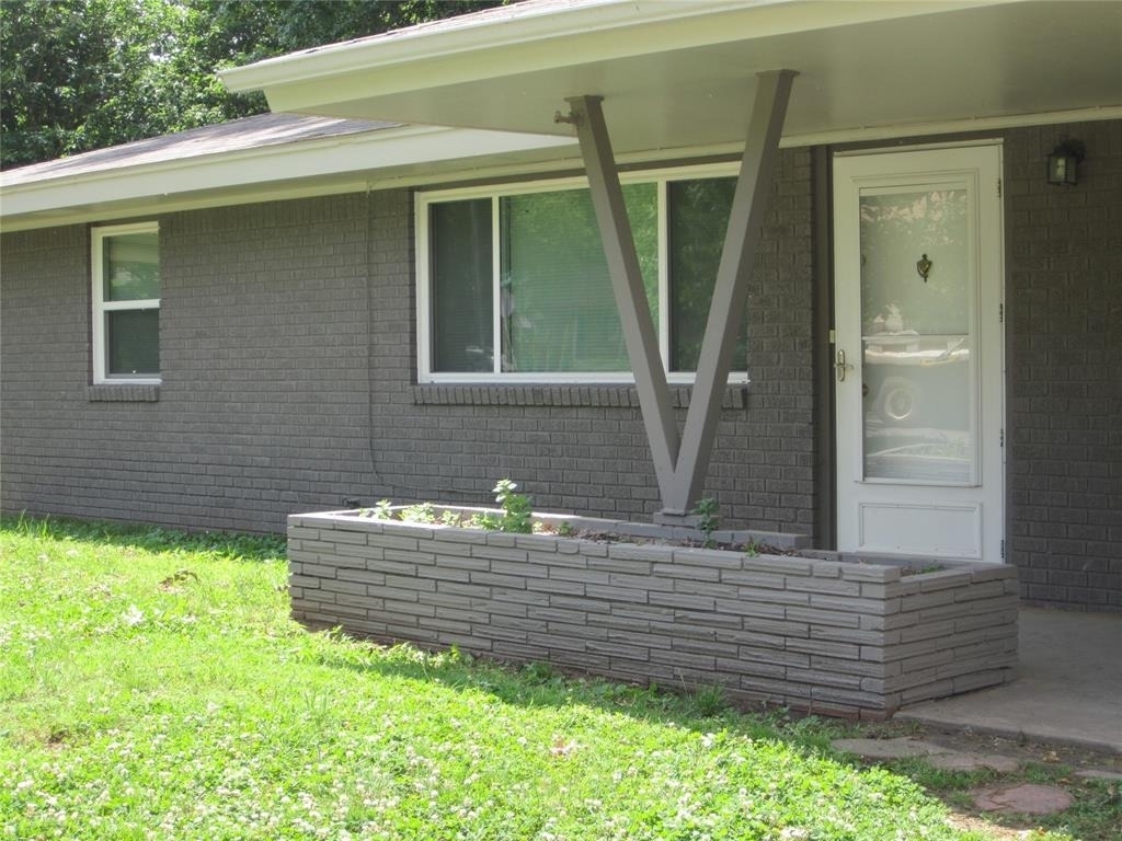 1530 Melrose Drive - Photo 22