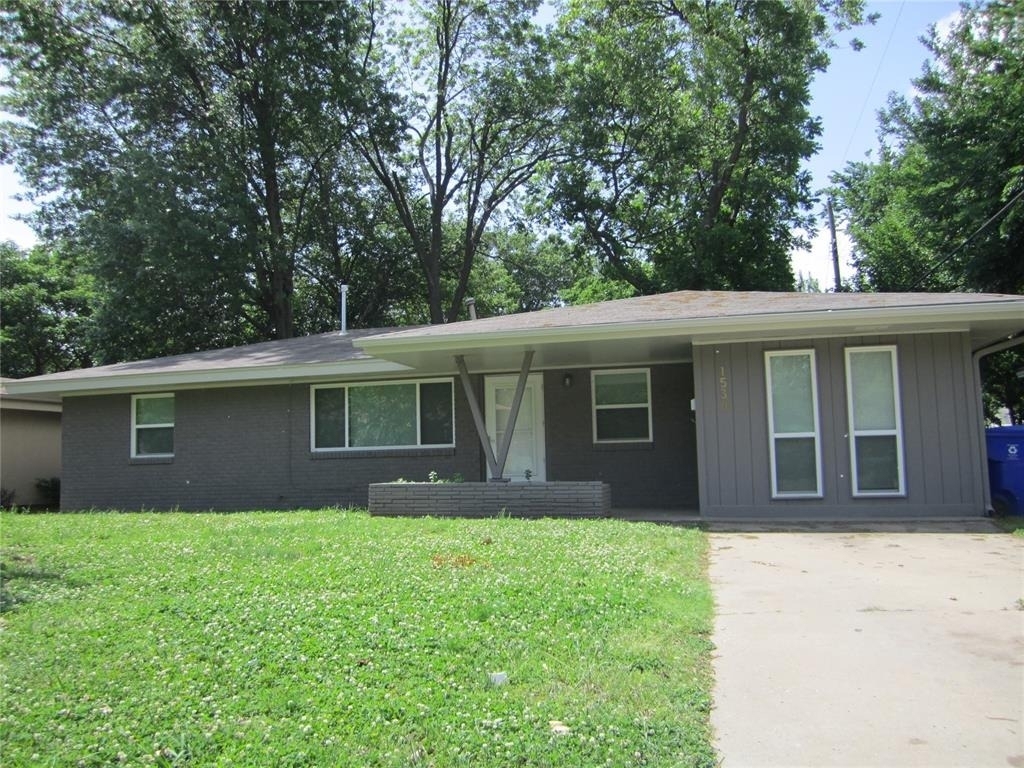 1530 Melrose Drive - Photo 0