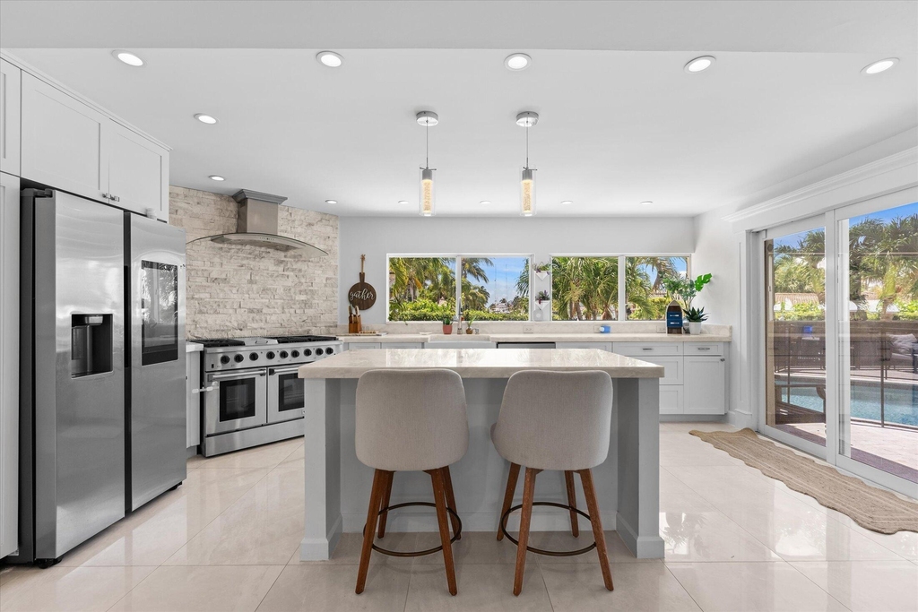 2948 Ne 35th Court - Photo 18