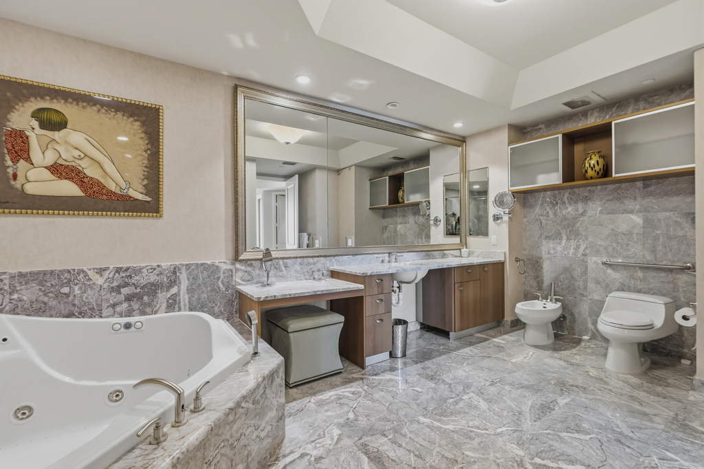 16051 Collins Avenue - Photo 14
