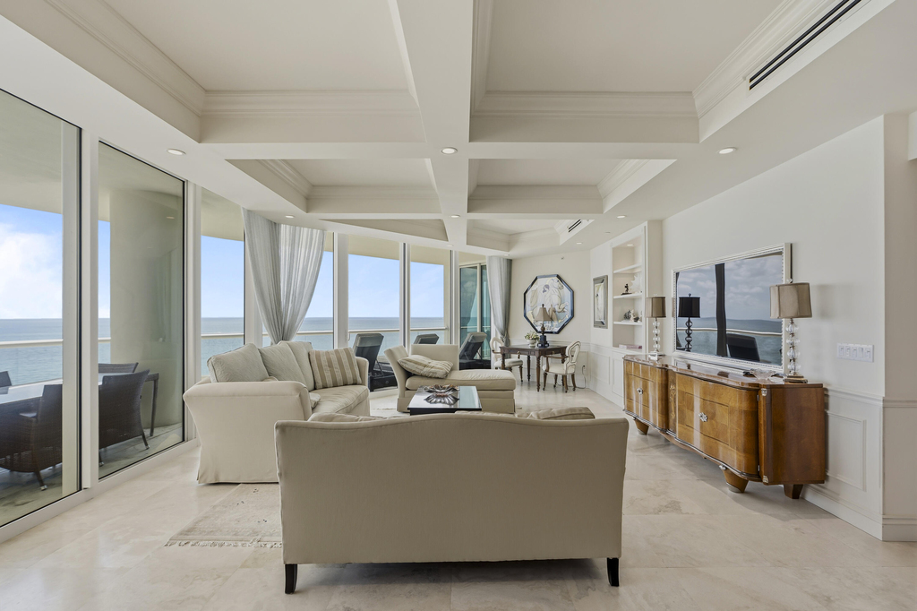 16051 Collins Avenue - Photo 6