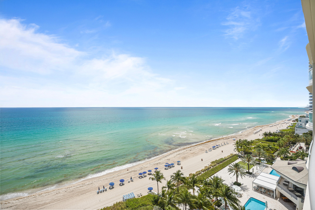 16051 Collins Avenue - Photo 0