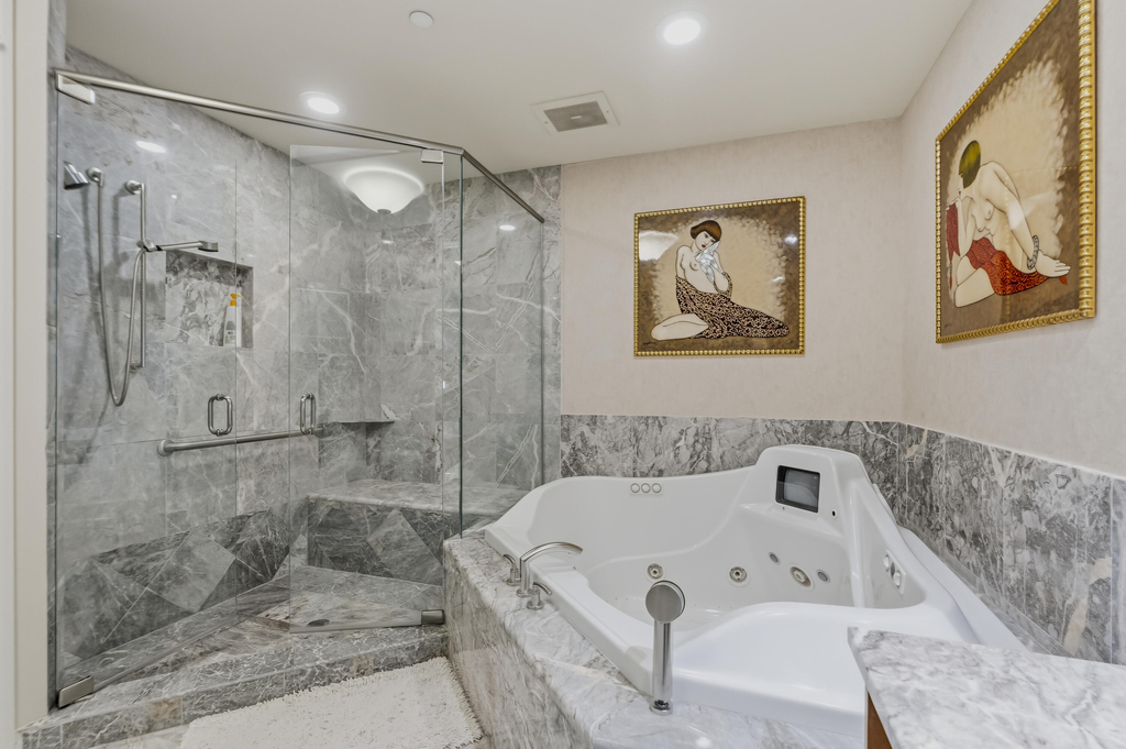 16051 Collins Avenue - Photo 13