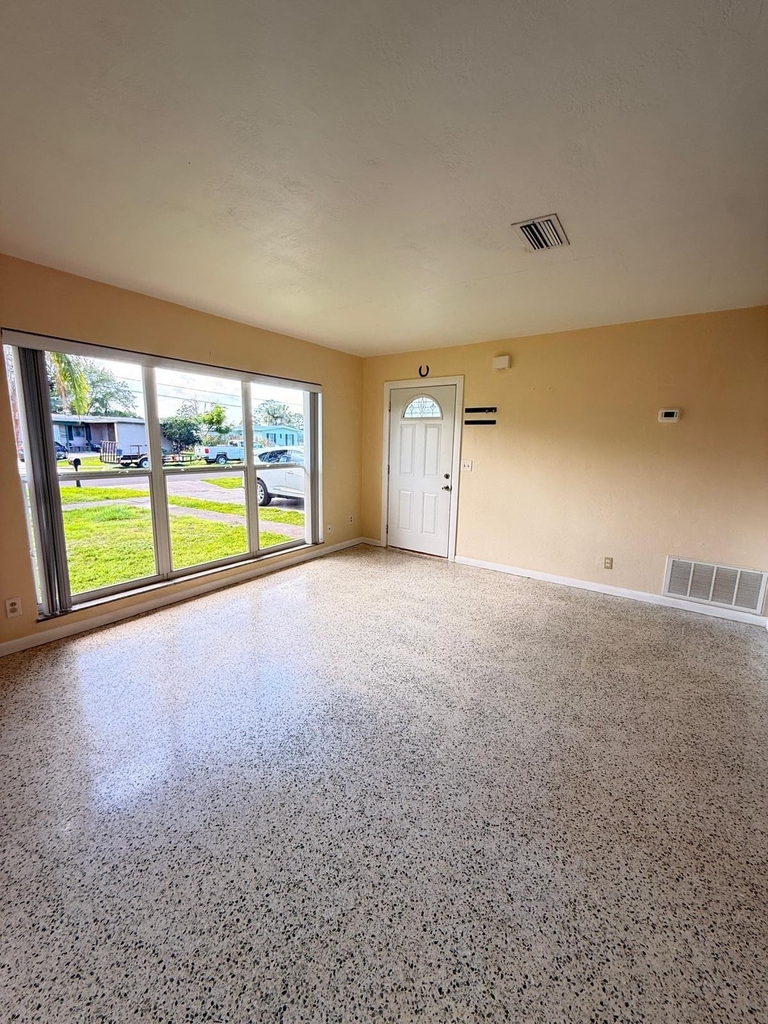3231 Se Monte Vista Street - Photo 3