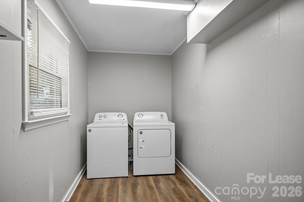 4800 Maplecrest Drive - Photo 11