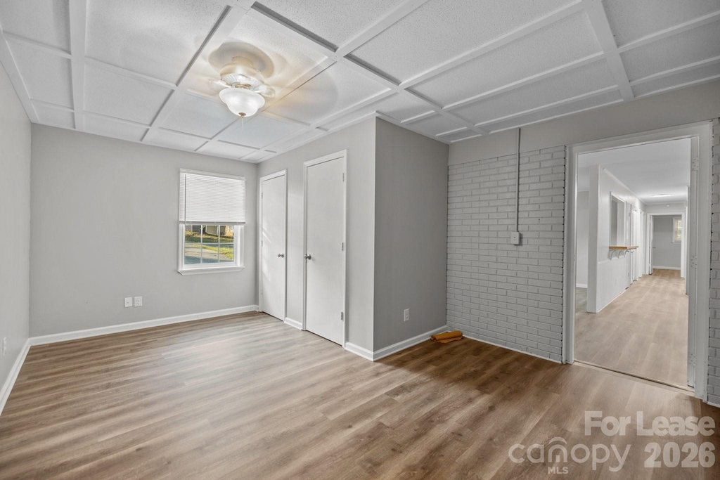 4800 Maplecrest Drive - Photo 13