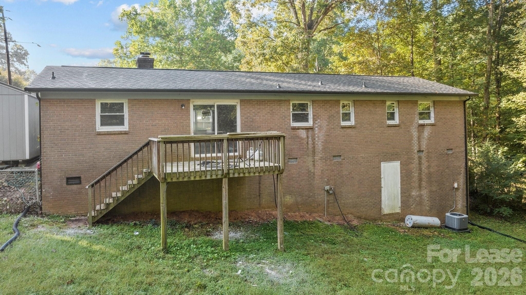 4800 Maplecrest Drive - Photo 24