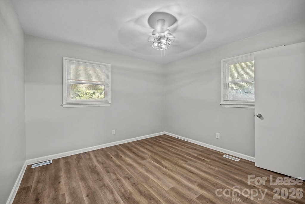 4800 Maplecrest Drive - Photo 20