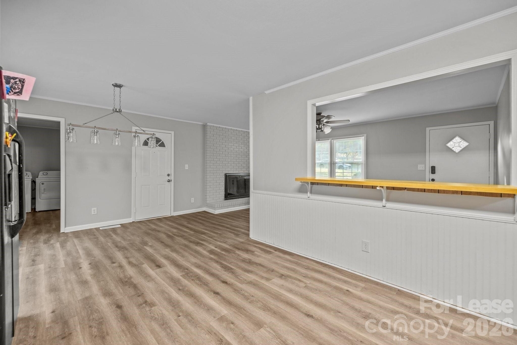 4800 Maplecrest Drive - Photo 10