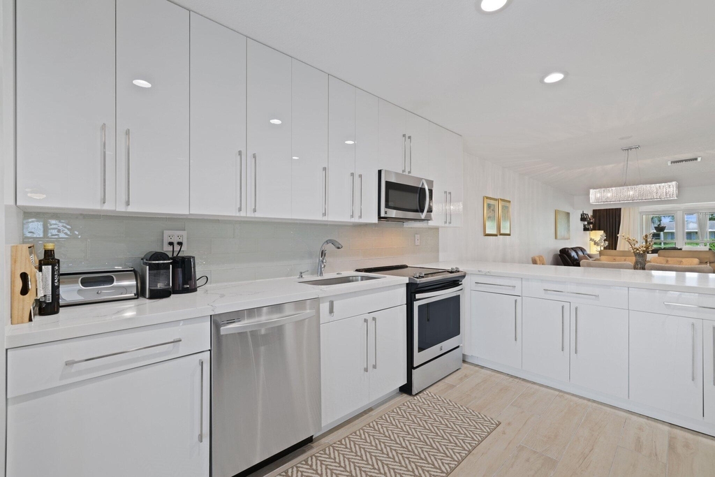 1031 Citrus Way - Photo 2