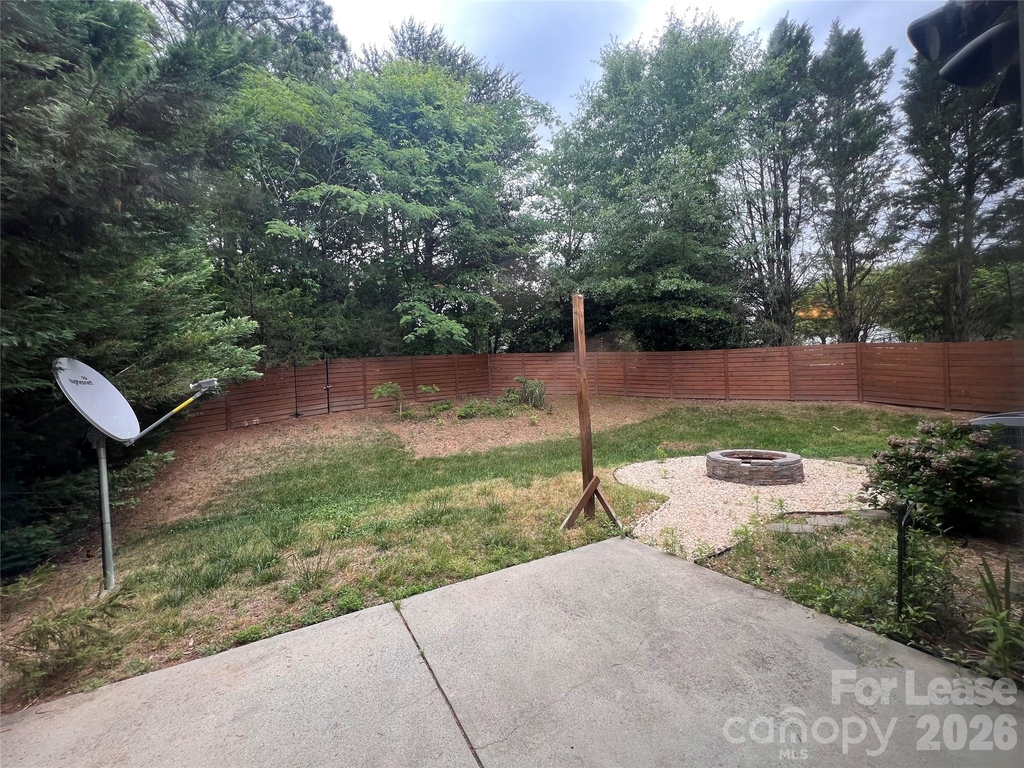 2304 Harwood Hills Lane - Photo 26