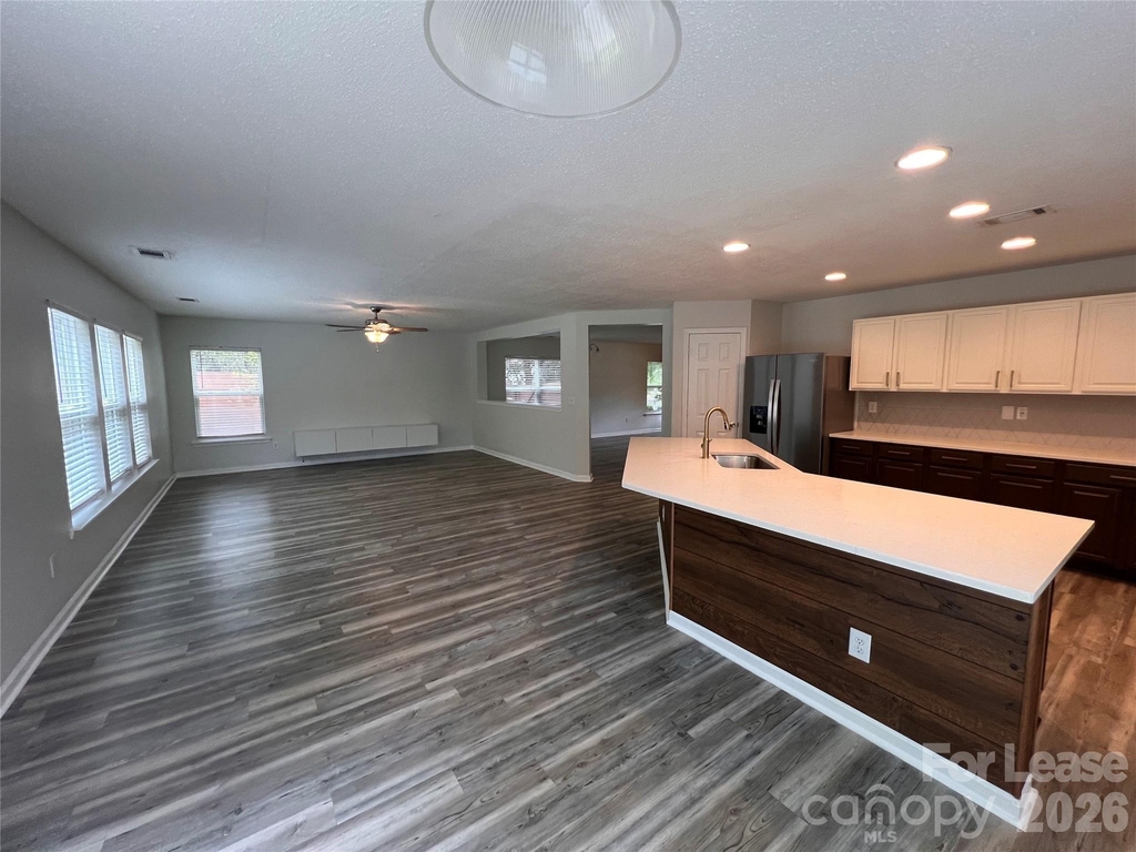 2304 Harwood Hills Lane - Photo 10