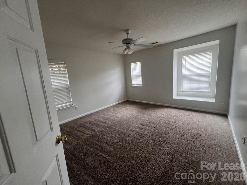 2304 Harwood Hills Lane - Photo 22