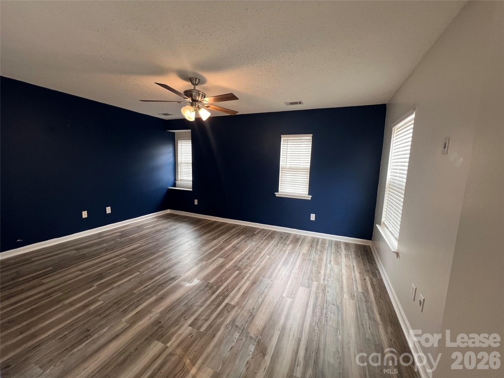 2304 Harwood Hills Lane - Photo 15