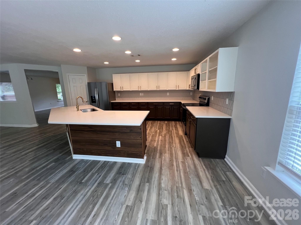 2304 Harwood Hills Lane - Photo 9