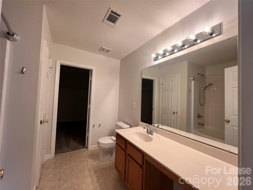 2304 Harwood Hills Lane - Photo 17