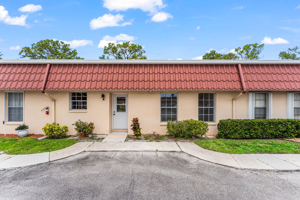 711 Laconia Circle - Photo 0