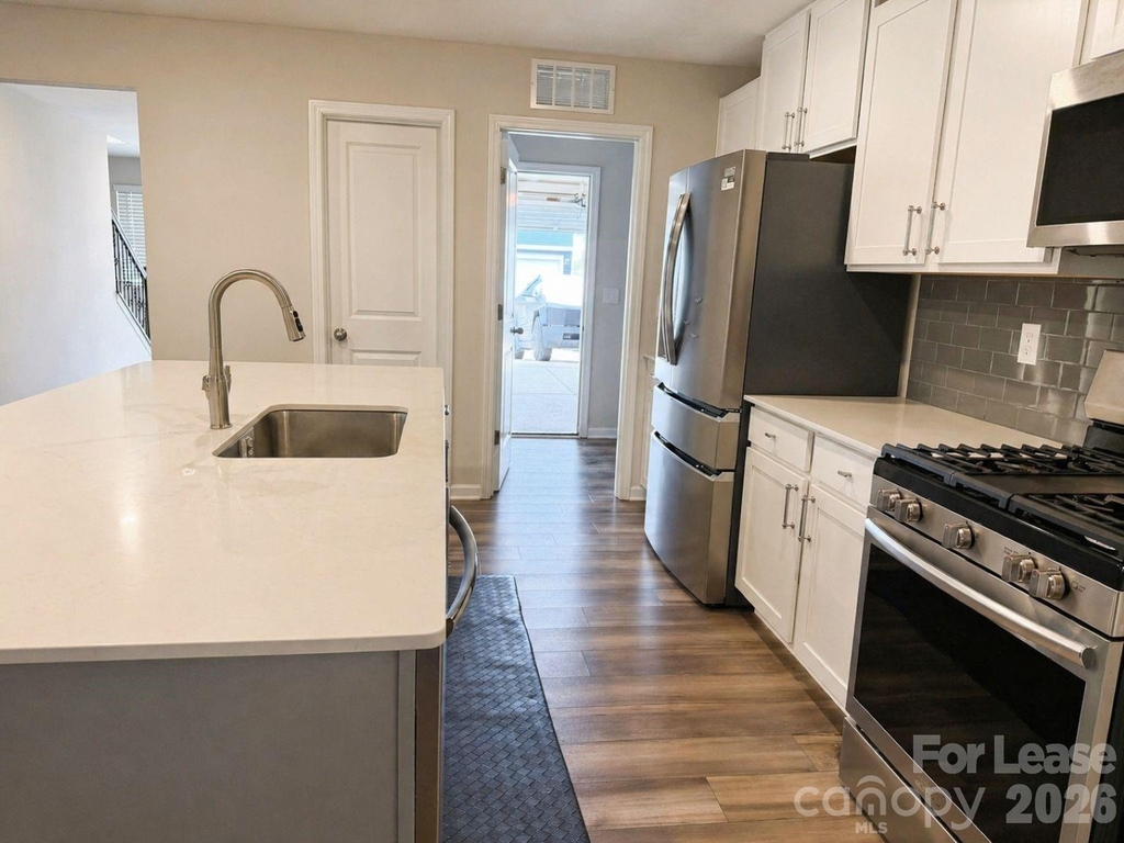 10227 Chatham Run Lane - Photo 10