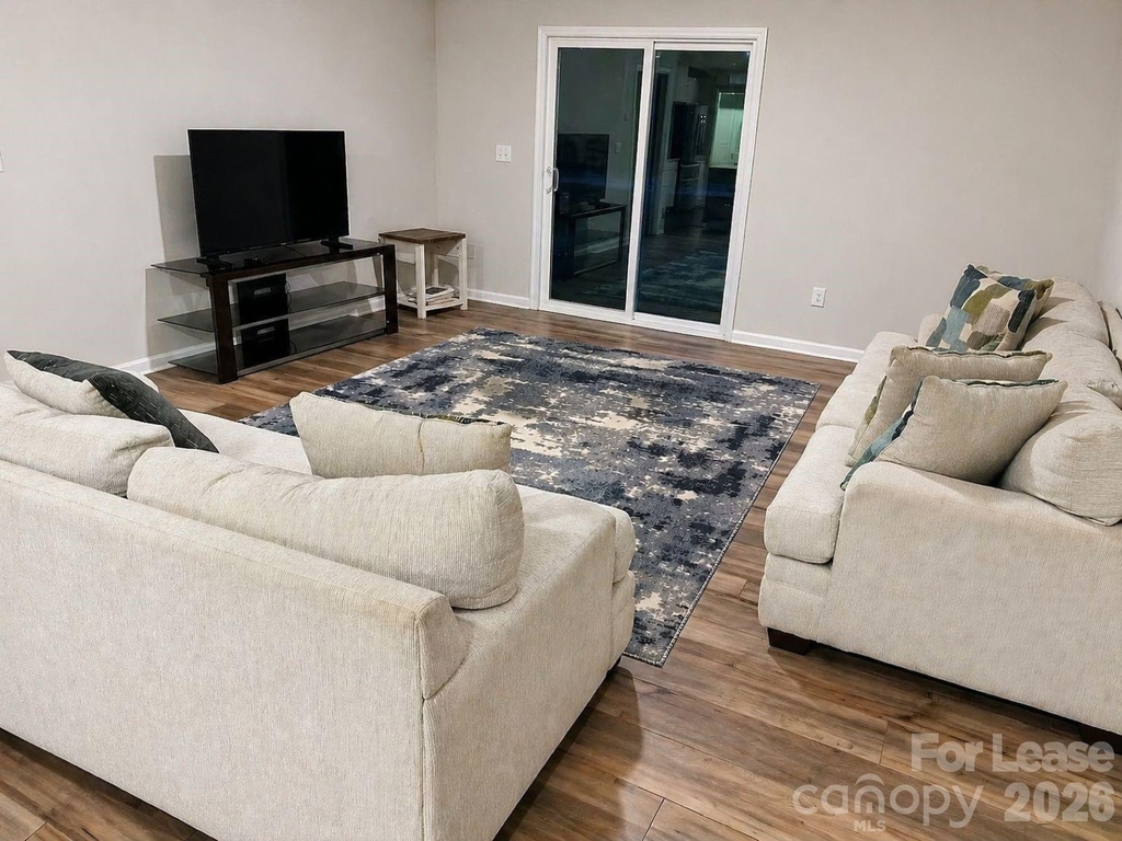 10227 Chatham Run Lane - Photo 4