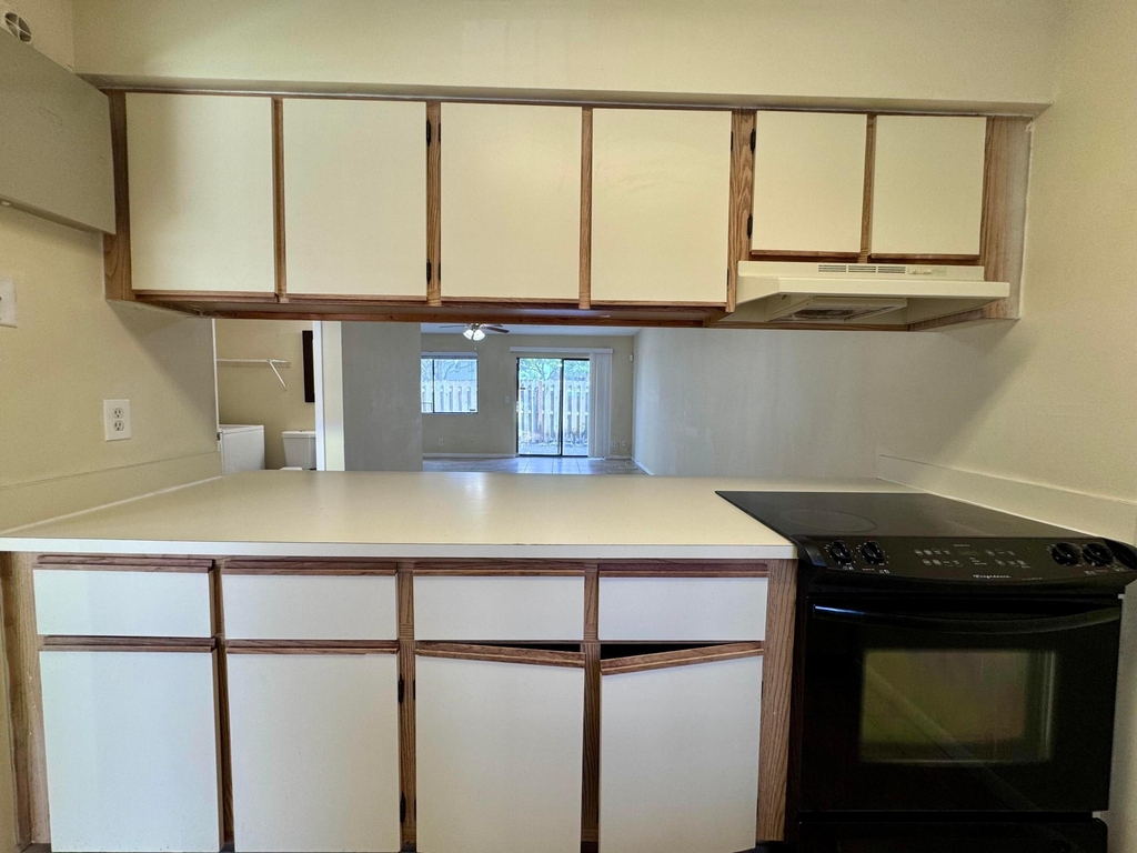 704 Riverside Drive - Photo 7