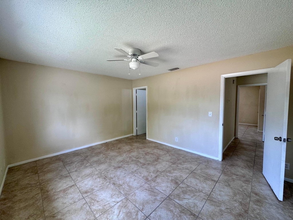 704 Riverside Drive - Photo 18