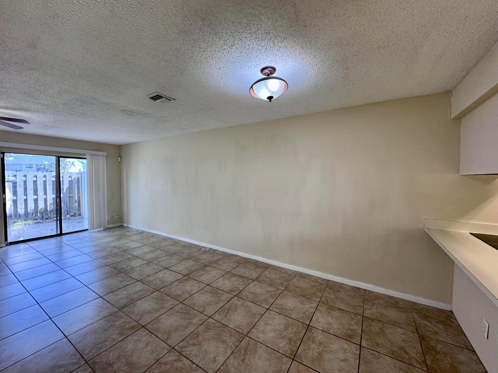 704 Riverside Drive - Photo 26