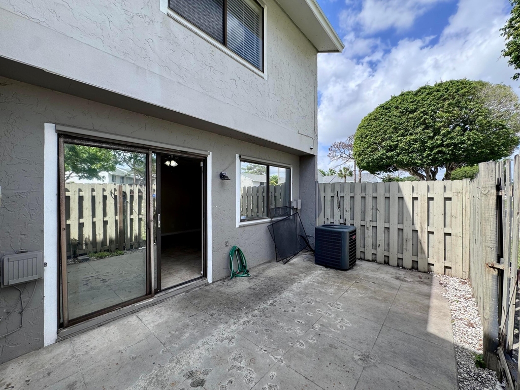 704 Riverside Drive - Photo 35