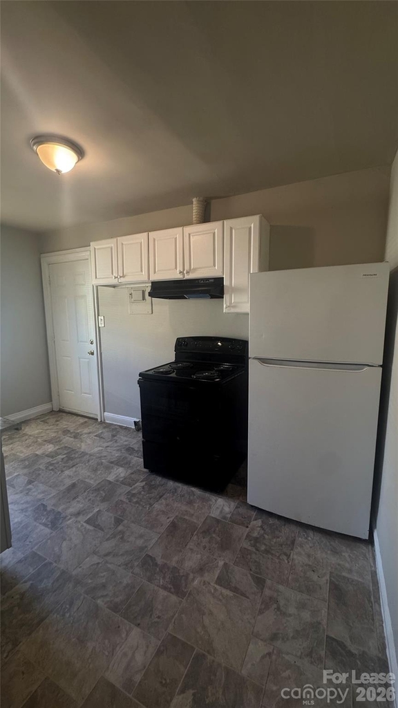 2021 Lasalle Street - Photo 3