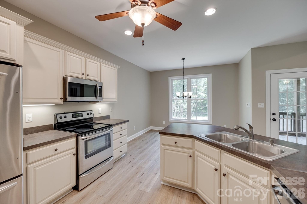 646 Harper Davis Road - Photo 11
