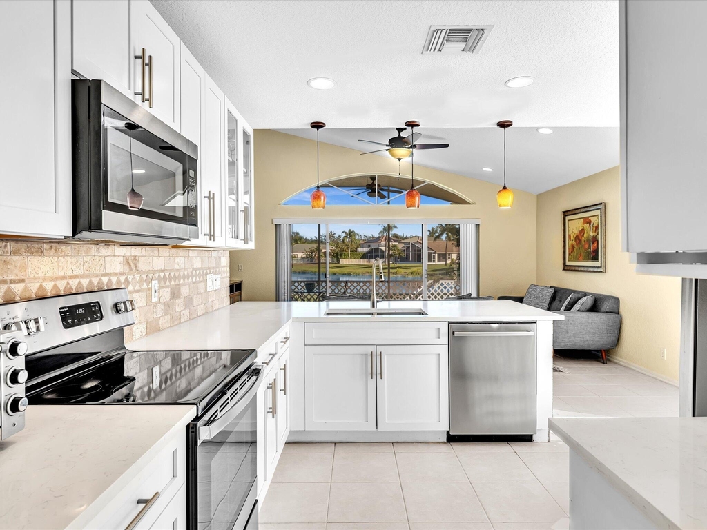 4194 Bluff Harbor Way - Photo 16