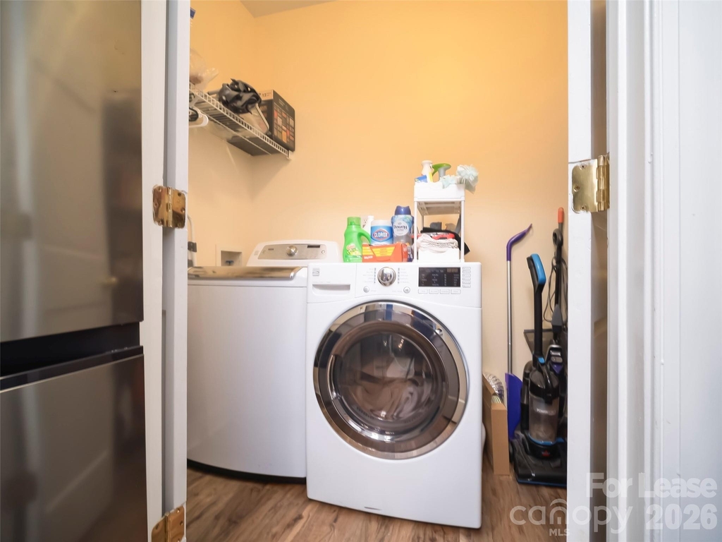 5609 Fairview Road - Photo 15