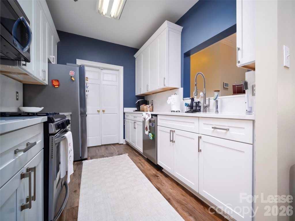 5609 Fairview Road - Photo 14