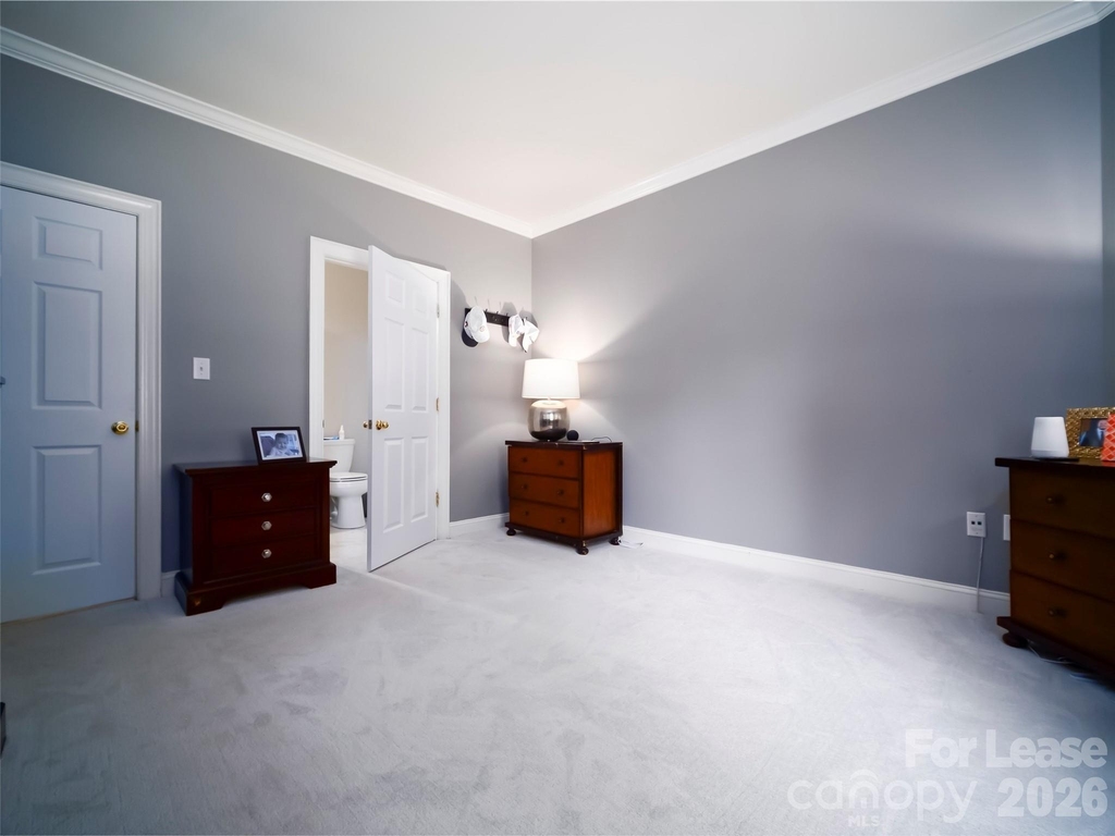 5609 Fairview Road - Photo 11