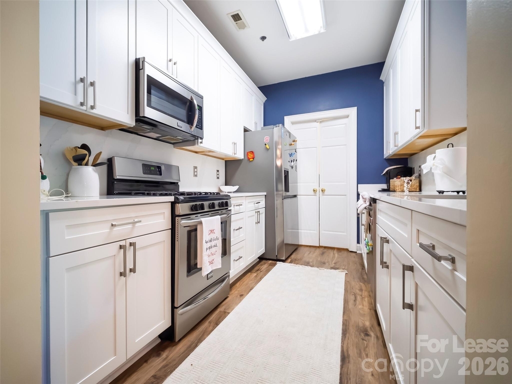 5609 Fairview Road - Photo 13