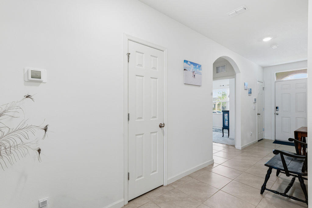 3133 Sw Centamino Street - Photo 2