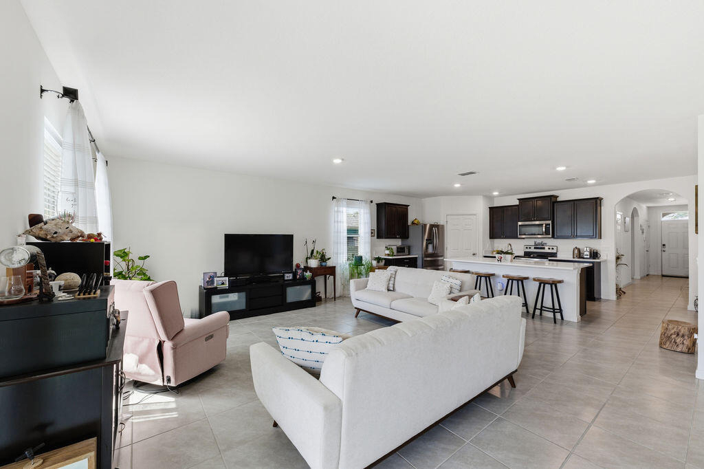 3133 Sw Centamino Street - Photo 8